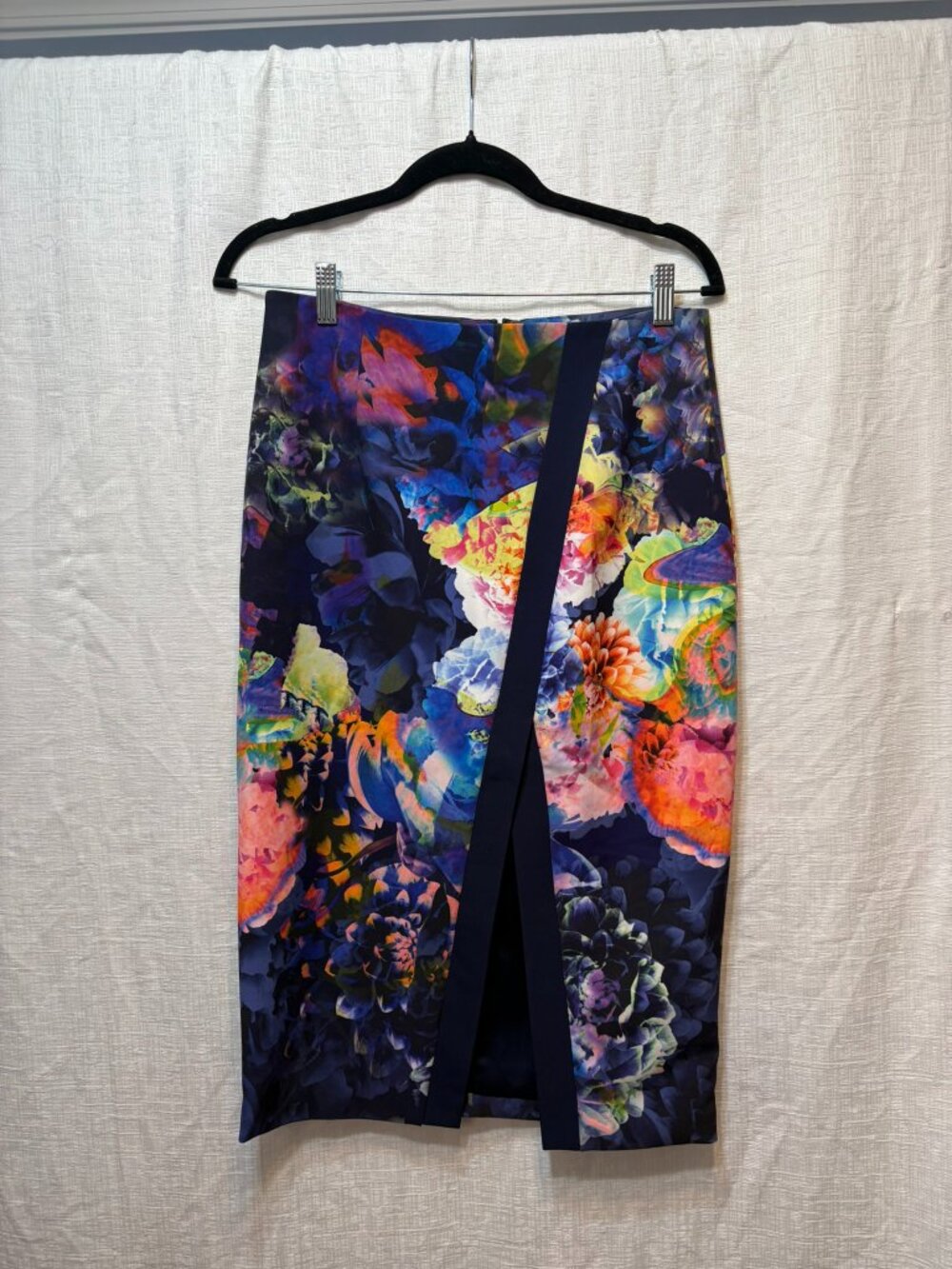 Bardot Floral Midi Pencil Skirt Navy Satin Lined Front Slit US 8